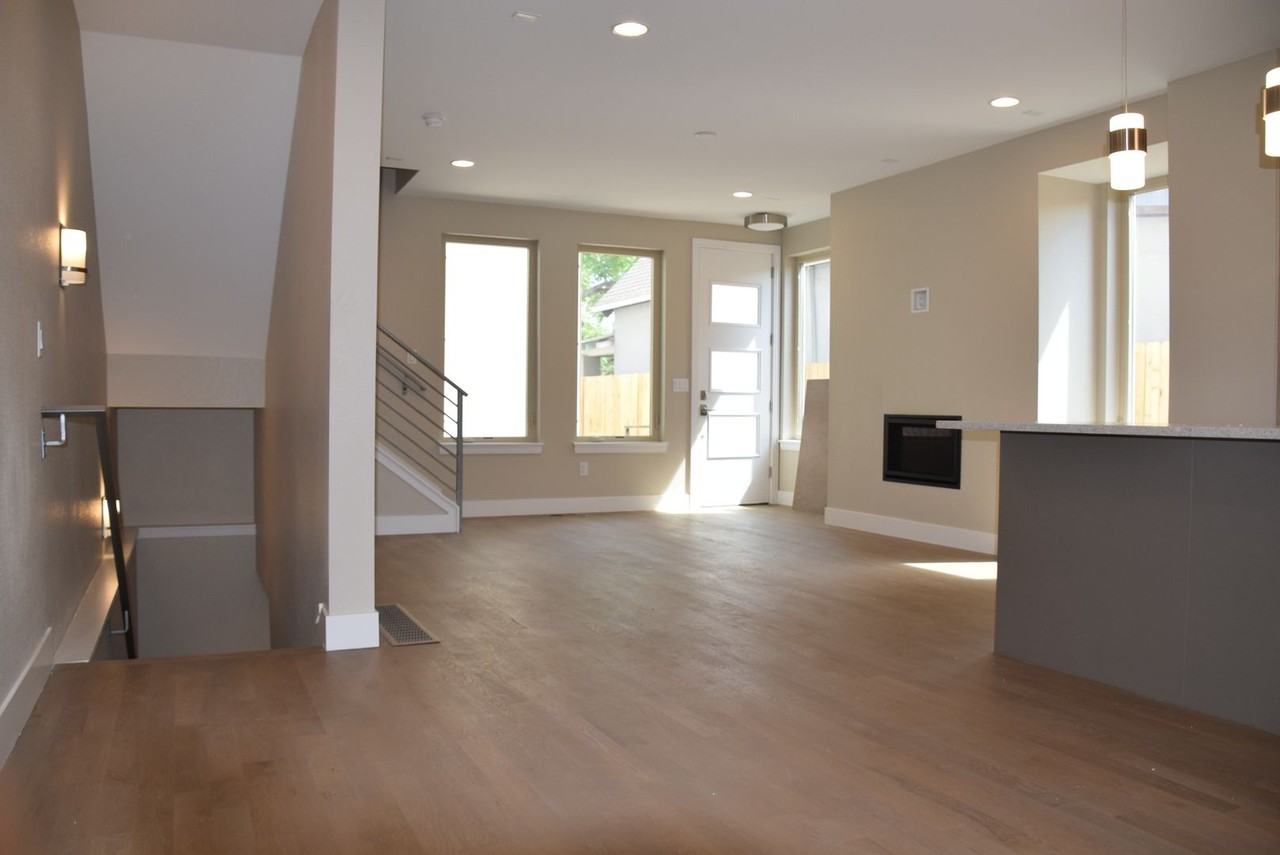 712 W 1st Ave - Photo 3 of 21