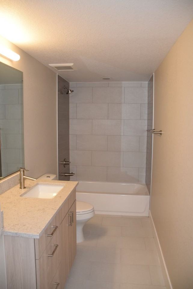 712 W 1st Ave - Photo 7 of 21