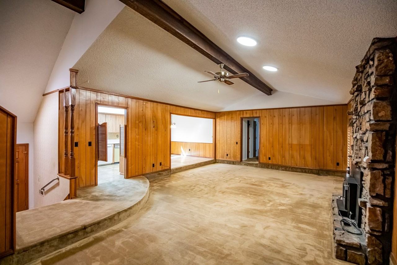 820 S 13th St - Photo 4 of 24