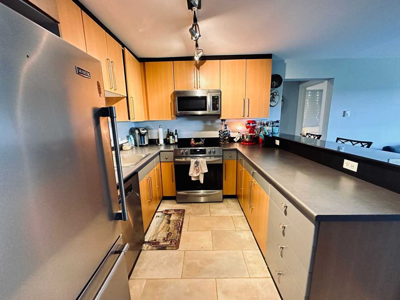 121 N 46th St - Photo 3 of 19