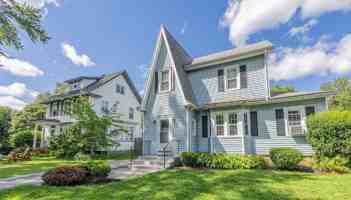 featured image of 54 Seminole Way