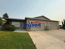 7905 Skyline Way - Photo 1 of 1