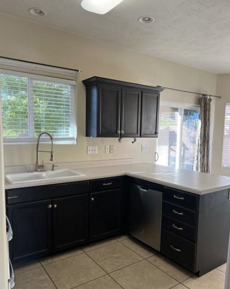 1058 S Red River Rd - Photo 4 of 22