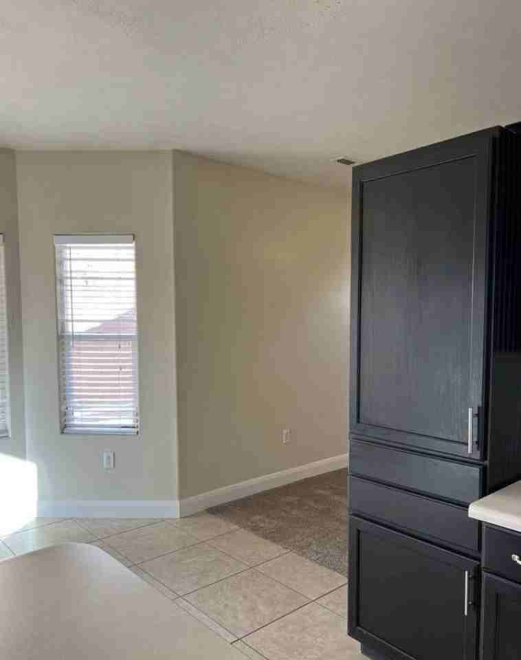 1058 S Red River Rd - Photo 6 of 22