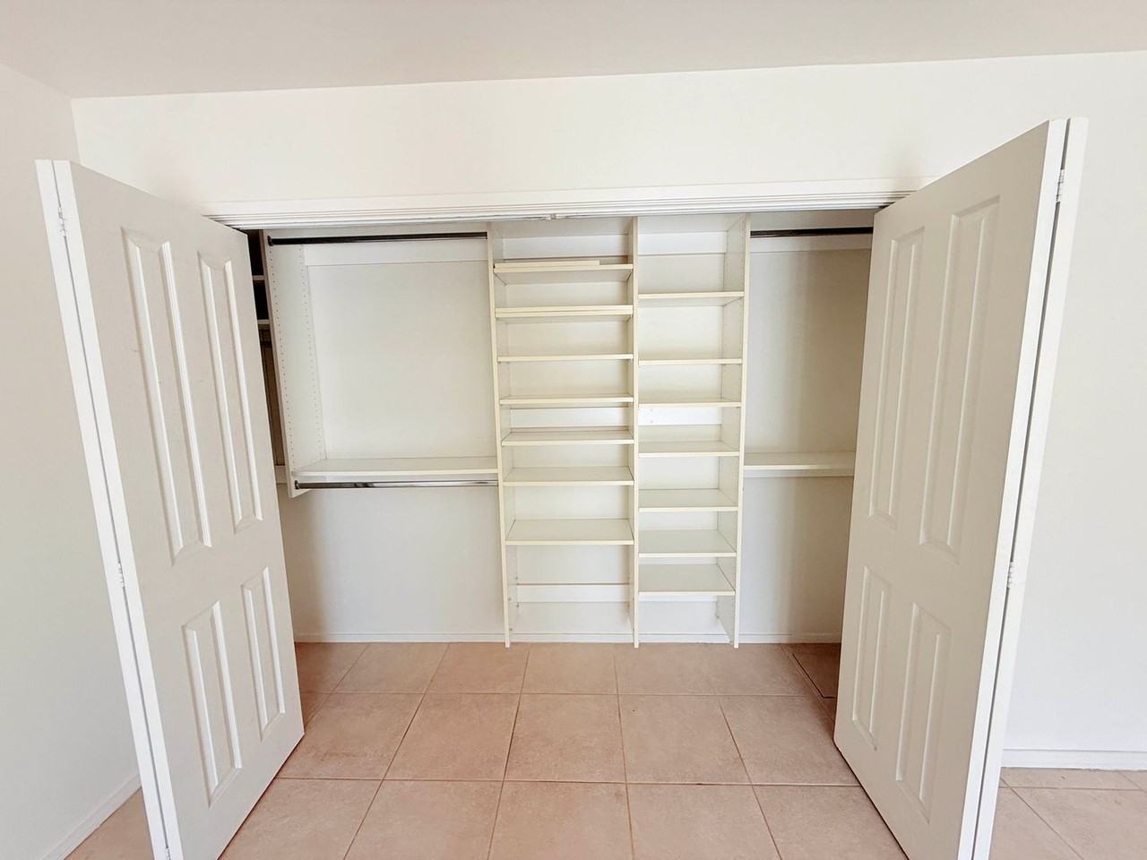 4625 Karnes Rd - Photo 3 of 9