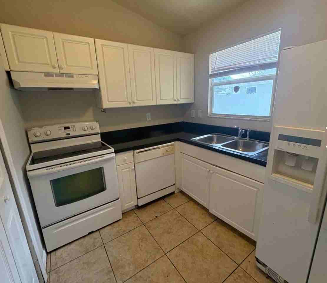 4316 New York Ave - Photo 2 of 13