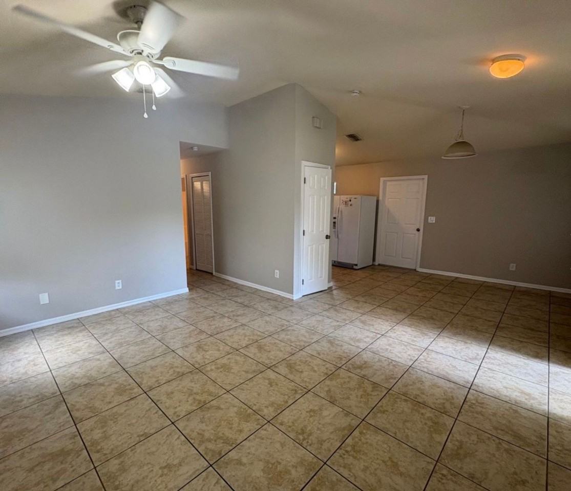 4316 New York Ave - Photo 4 of 13