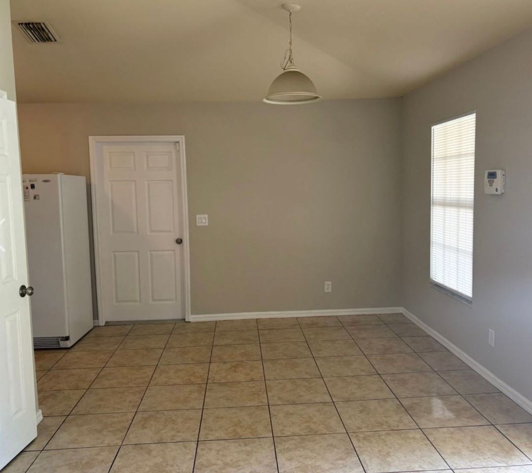 4316 New York Ave - Photo 7 of 13