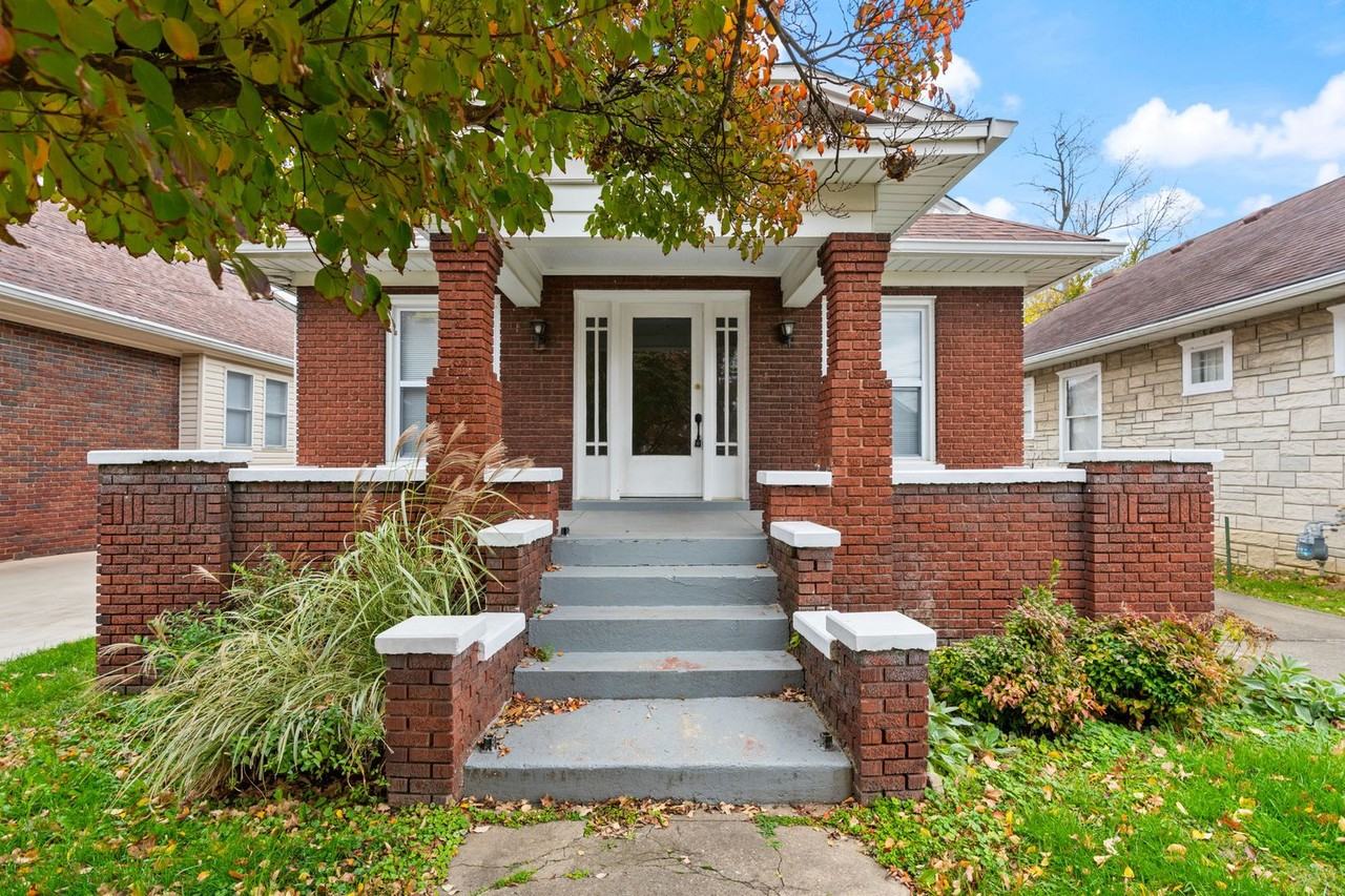 1309 Lydia St - Photo 2 of 34