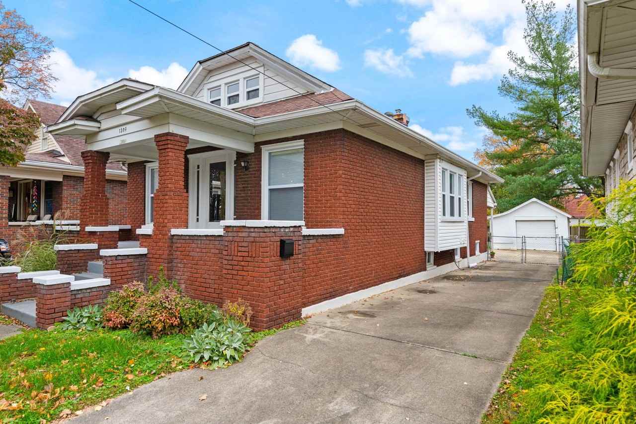 1309 Lydia St - Photo 3 of 34