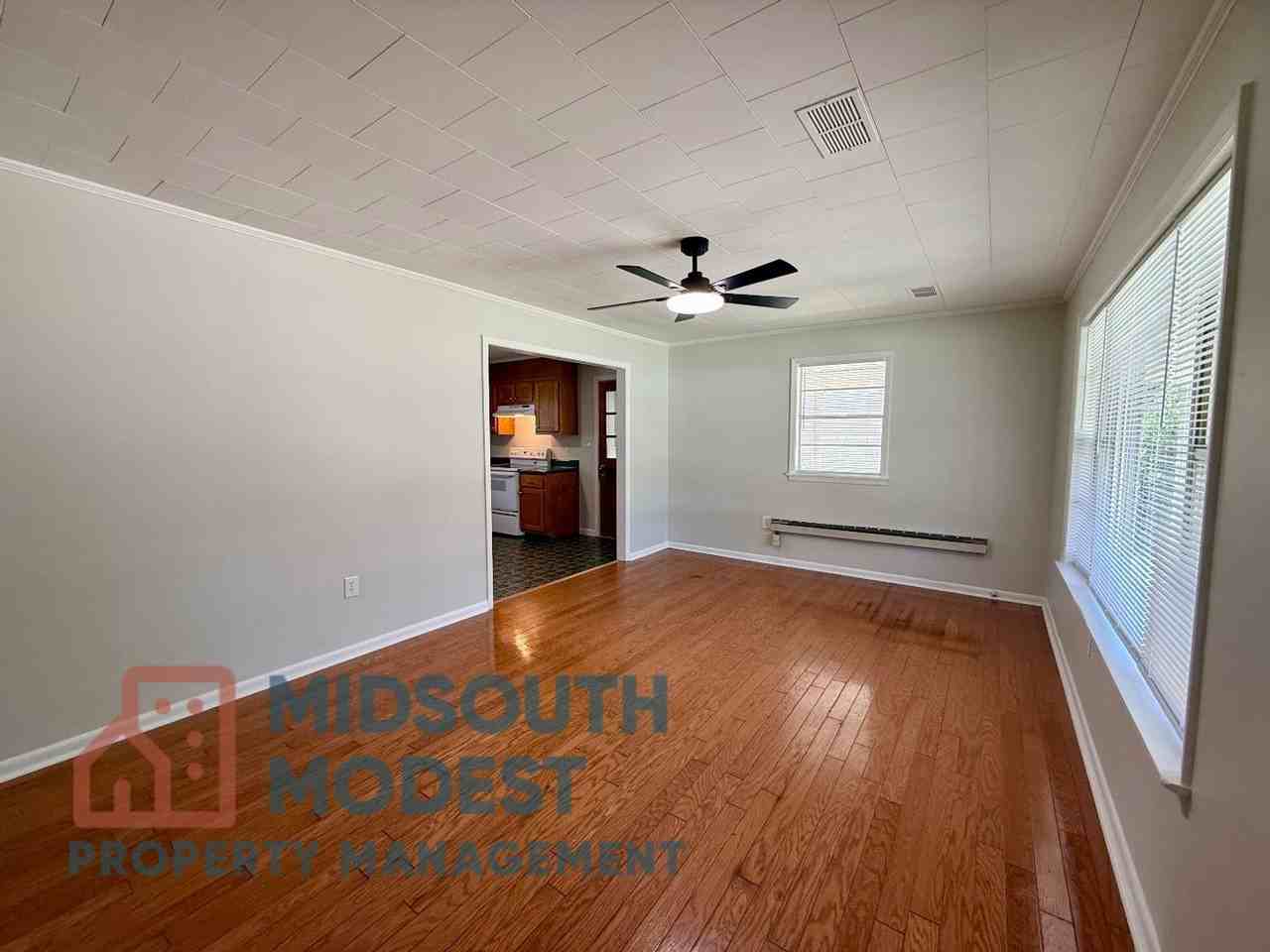 211 Tech St - Photo 3 of 27