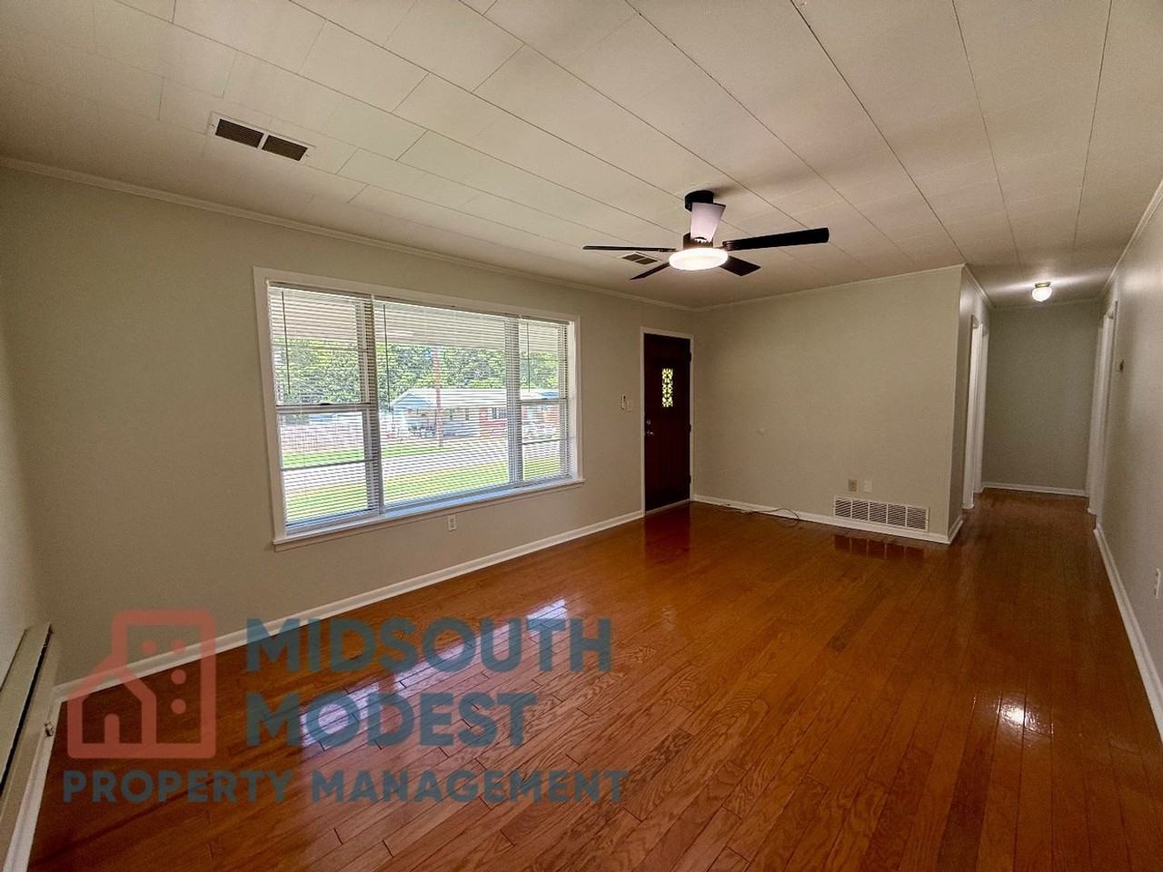 211 Tech St - Photo 4 of 27