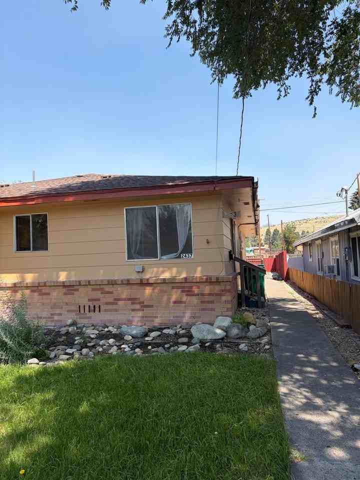 2437 Garden Ave - Photo 5 of 15