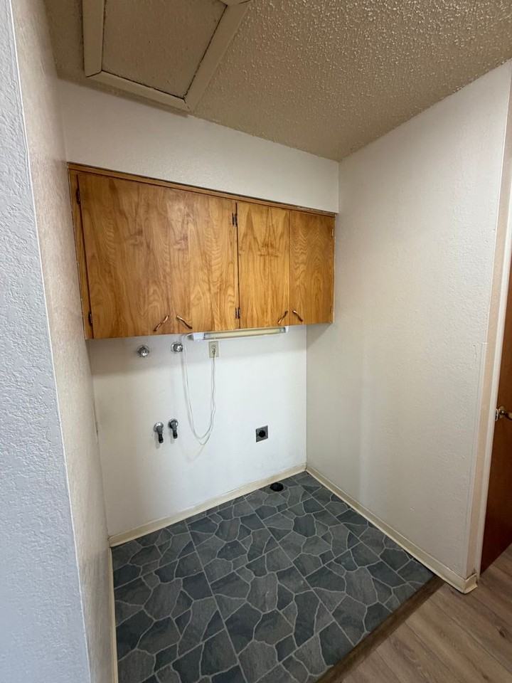 2437 Garden Ave - Photo 6 of 15