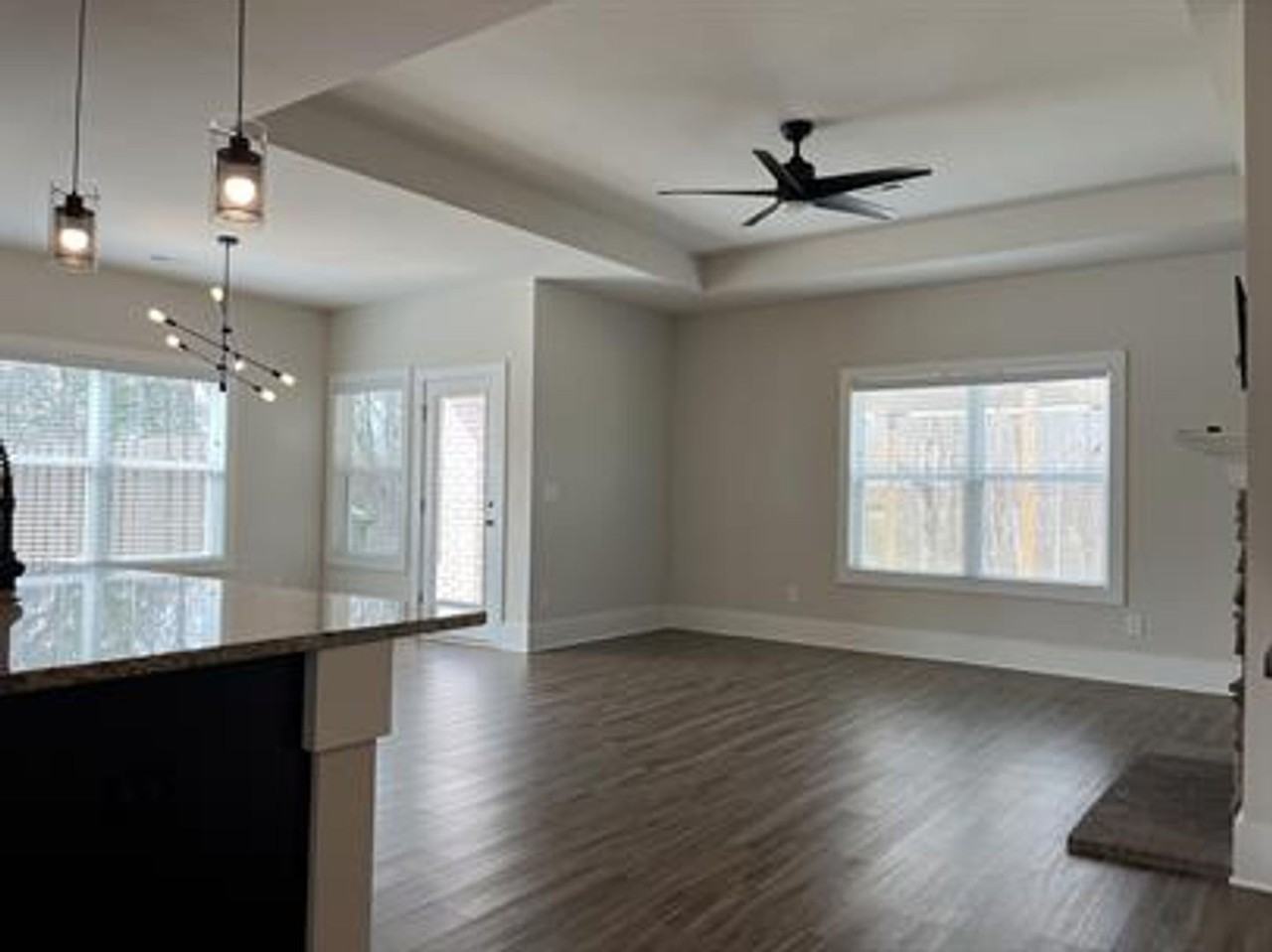 154 Fernhill Dr Nw - Photo 2 of 11