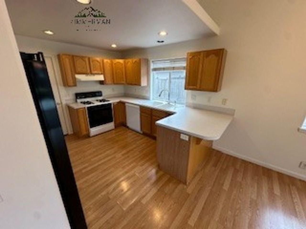 495 Emily Ln - Photo 6 of 24
