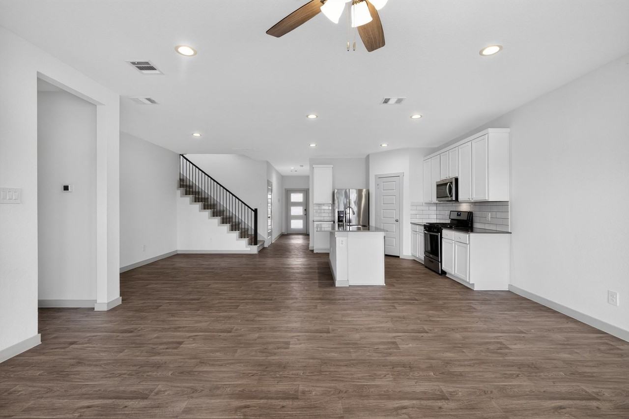 14407 Sweet Water Dr - Photo 3 of 15