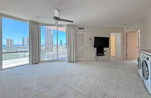 featured image of 801 S King St #1704