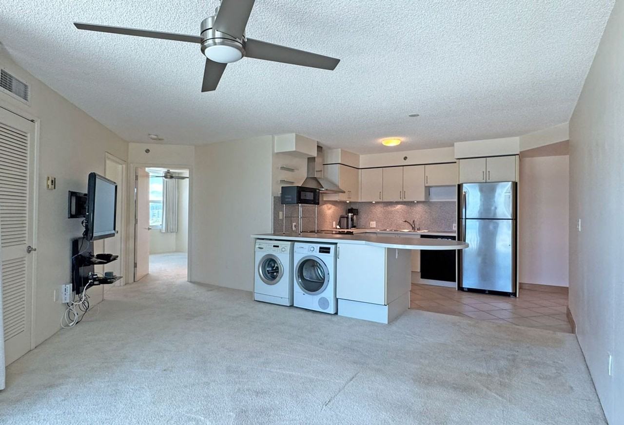 801 S King St #1704 - Photo 2 of 20