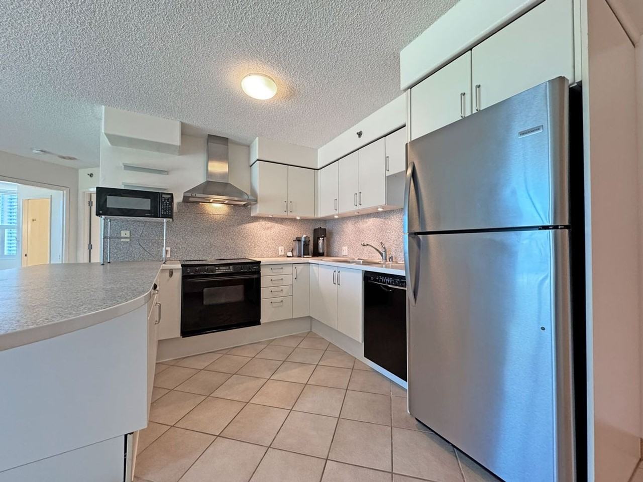 801 S King St #1704 - Photo 4 of 20