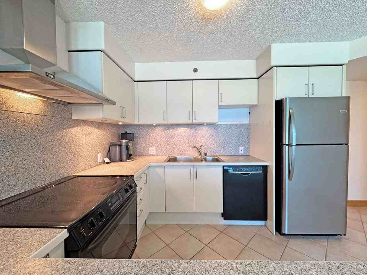 801 S King St #1704 - Photo 5 of 20
