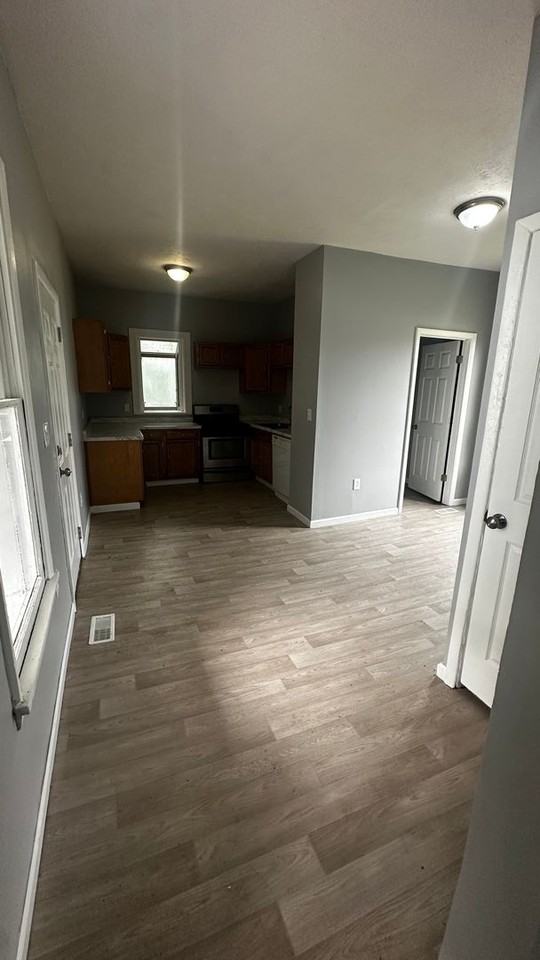 8113 Platt Ave - Photo 3 of 11