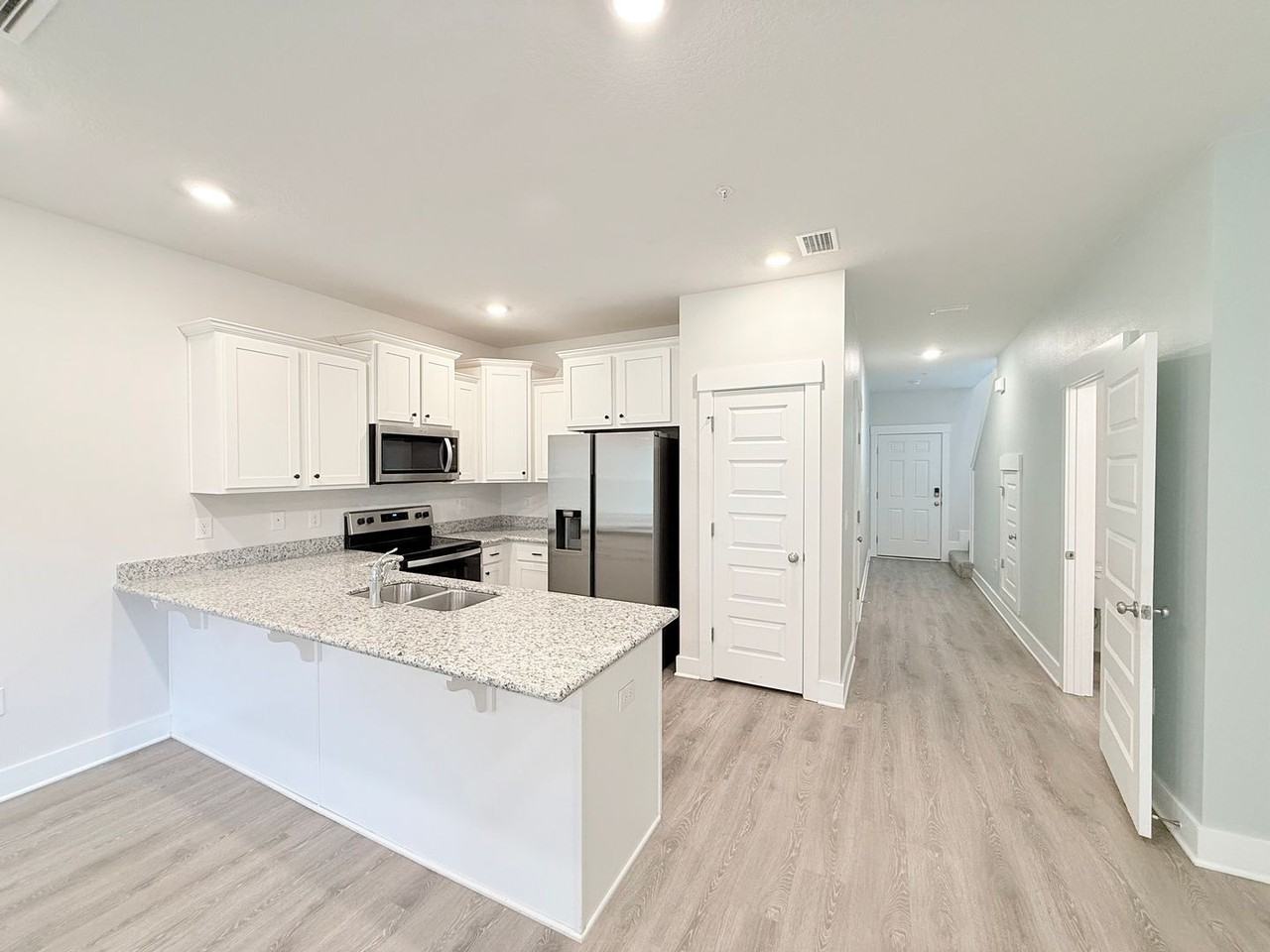 9620 Nature Creek Blvd - Photo 5 of 16