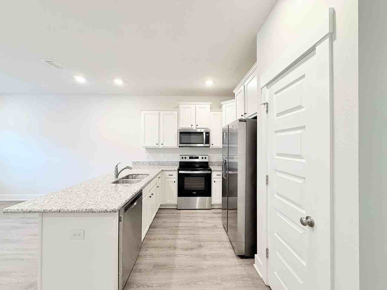 9620 Nature Creek Blvd - Photo 6 of 16