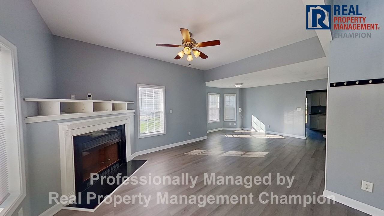 27 Jasmine Ln - Photo 2 of 25
