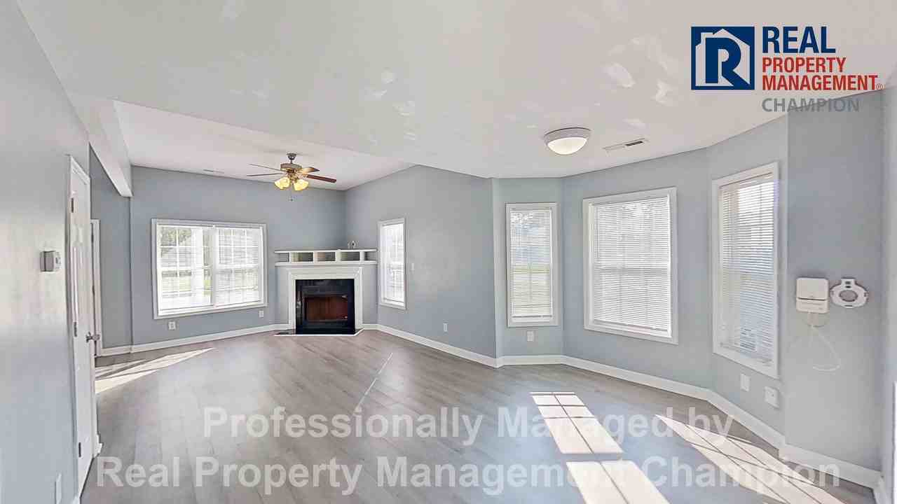 27 Jasmine Ln - Photo 4 of 25