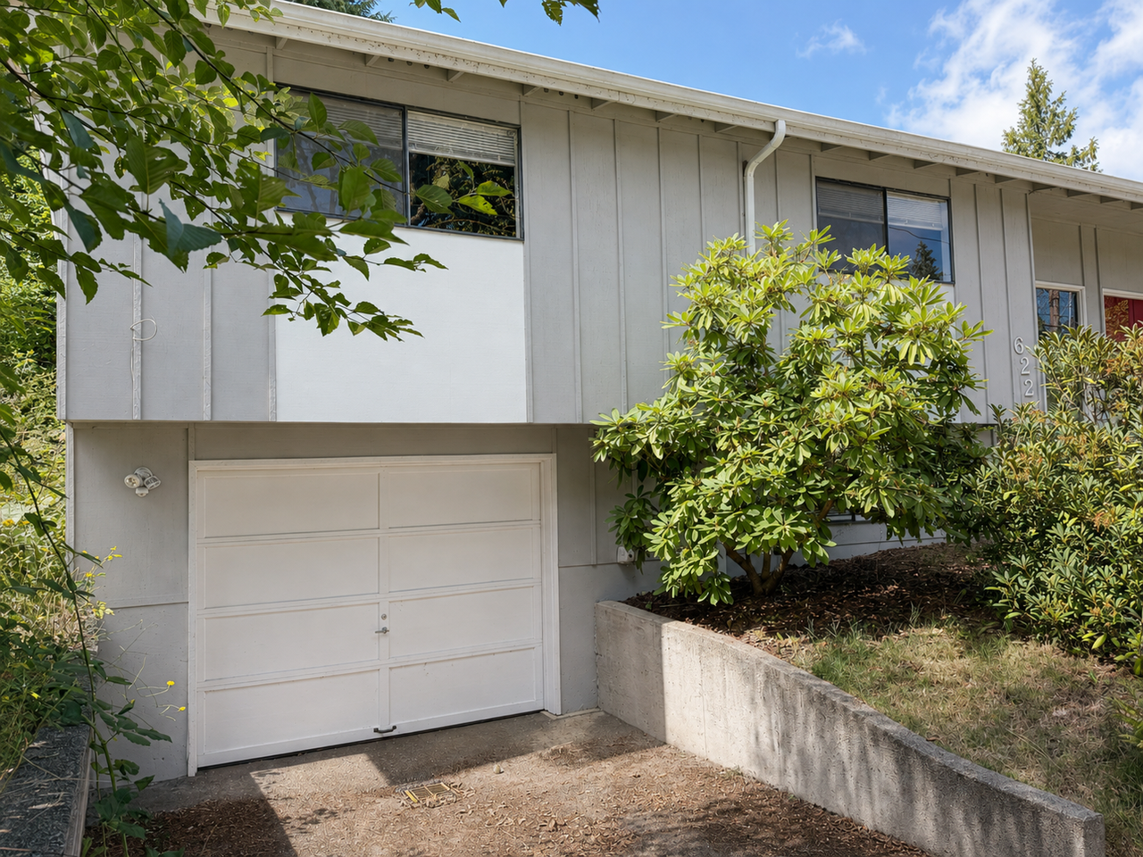 6223 Harlow Dr - Photo 2 of 31