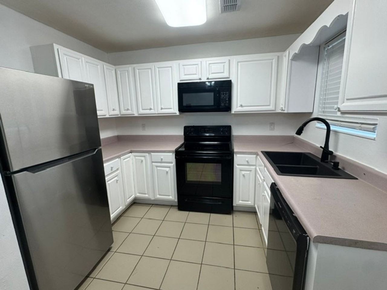 109 Garfield St - Photo 4 of 9