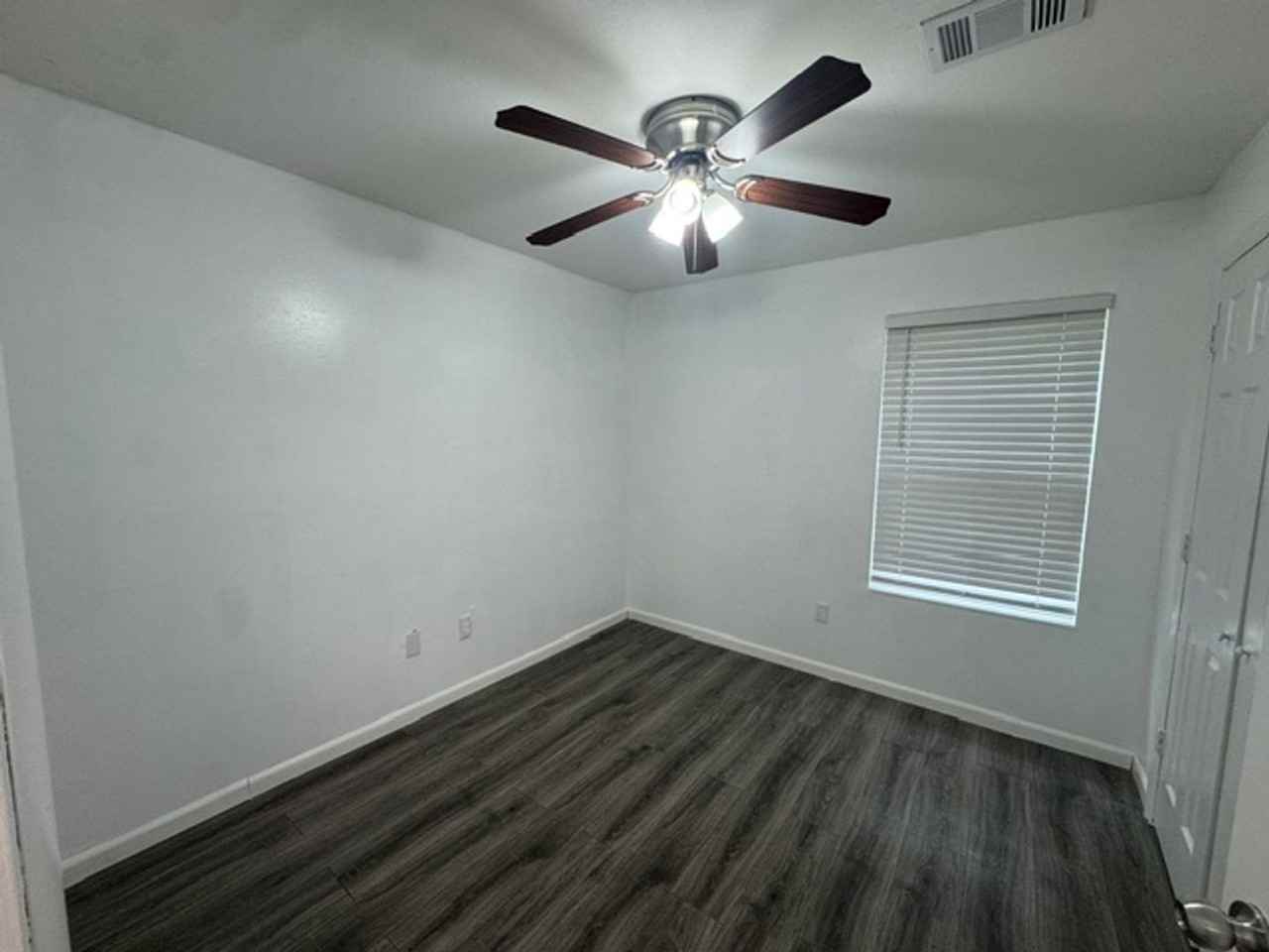 109 Garfield St - Photo 6 of 9