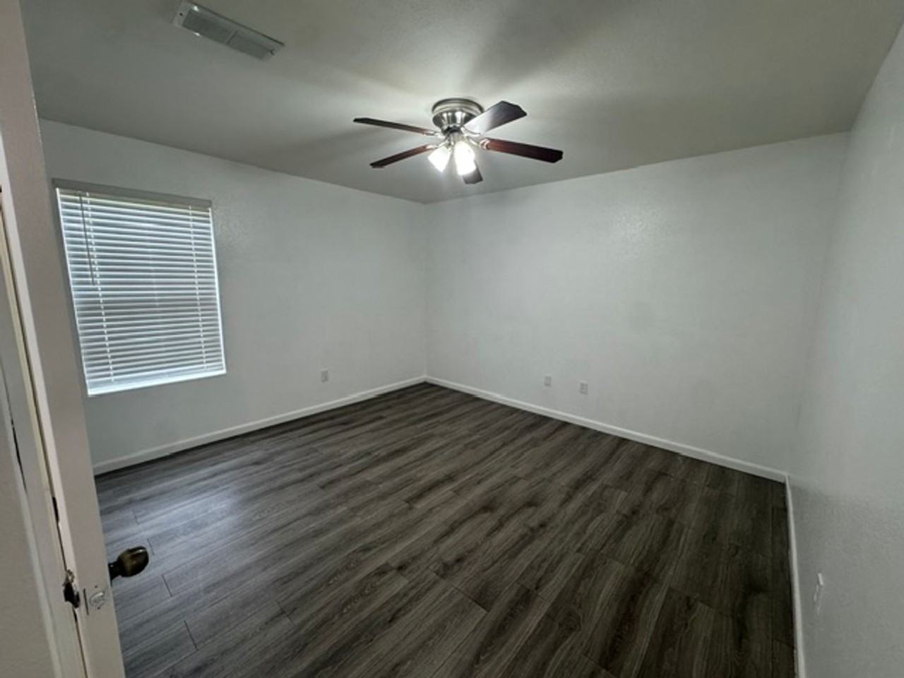 109 Garfield St - Photo 7 of 9