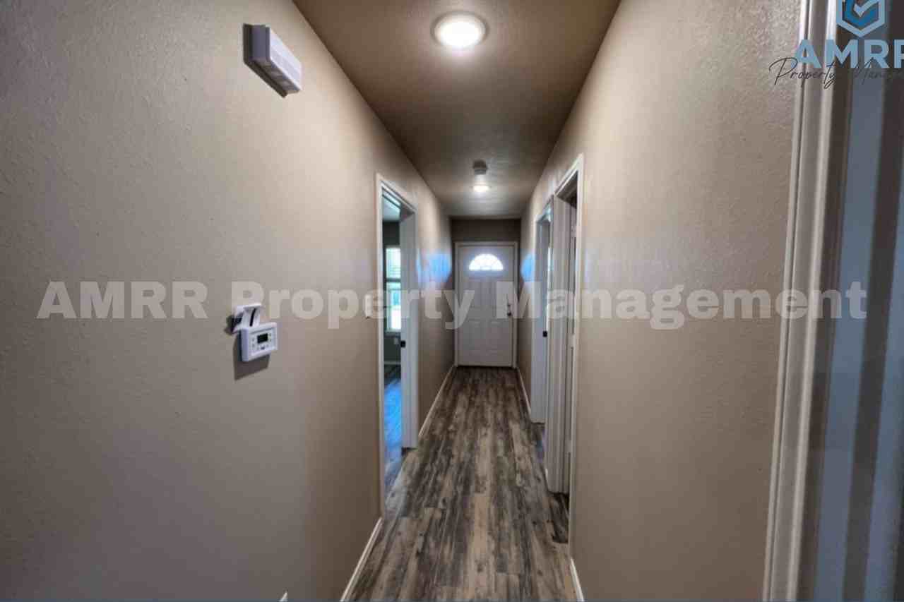 2408 N Avenue P - Photo 5 of 21