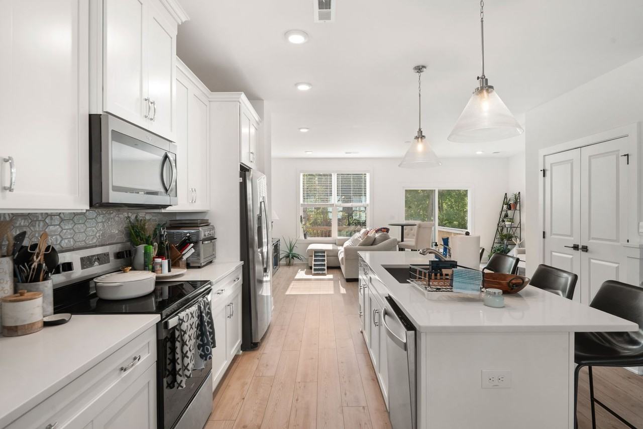 2115 Opulent Oaks Ln - Photo 6 of 29