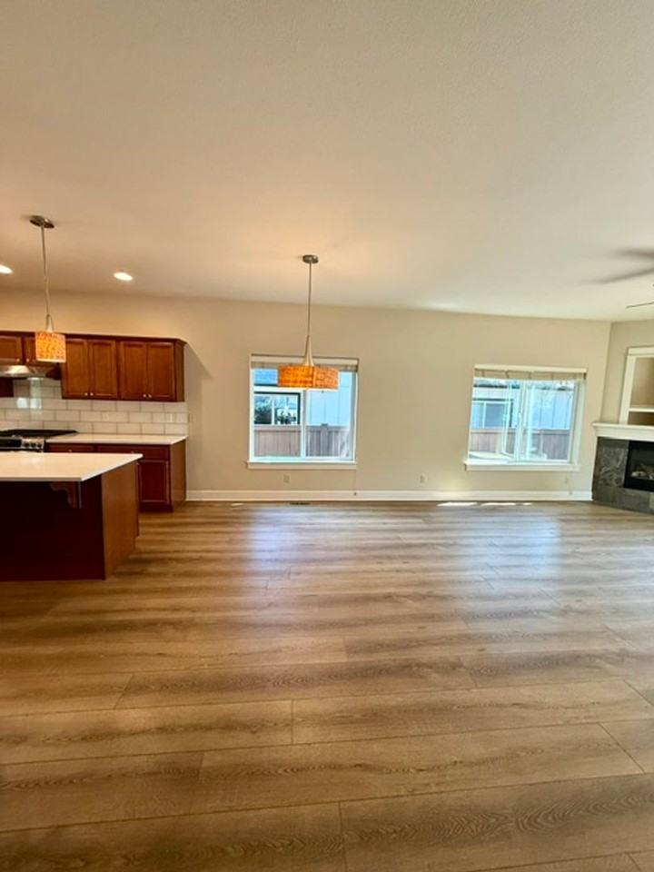 20441 Aberdeen Dr - Photo 4 of 30