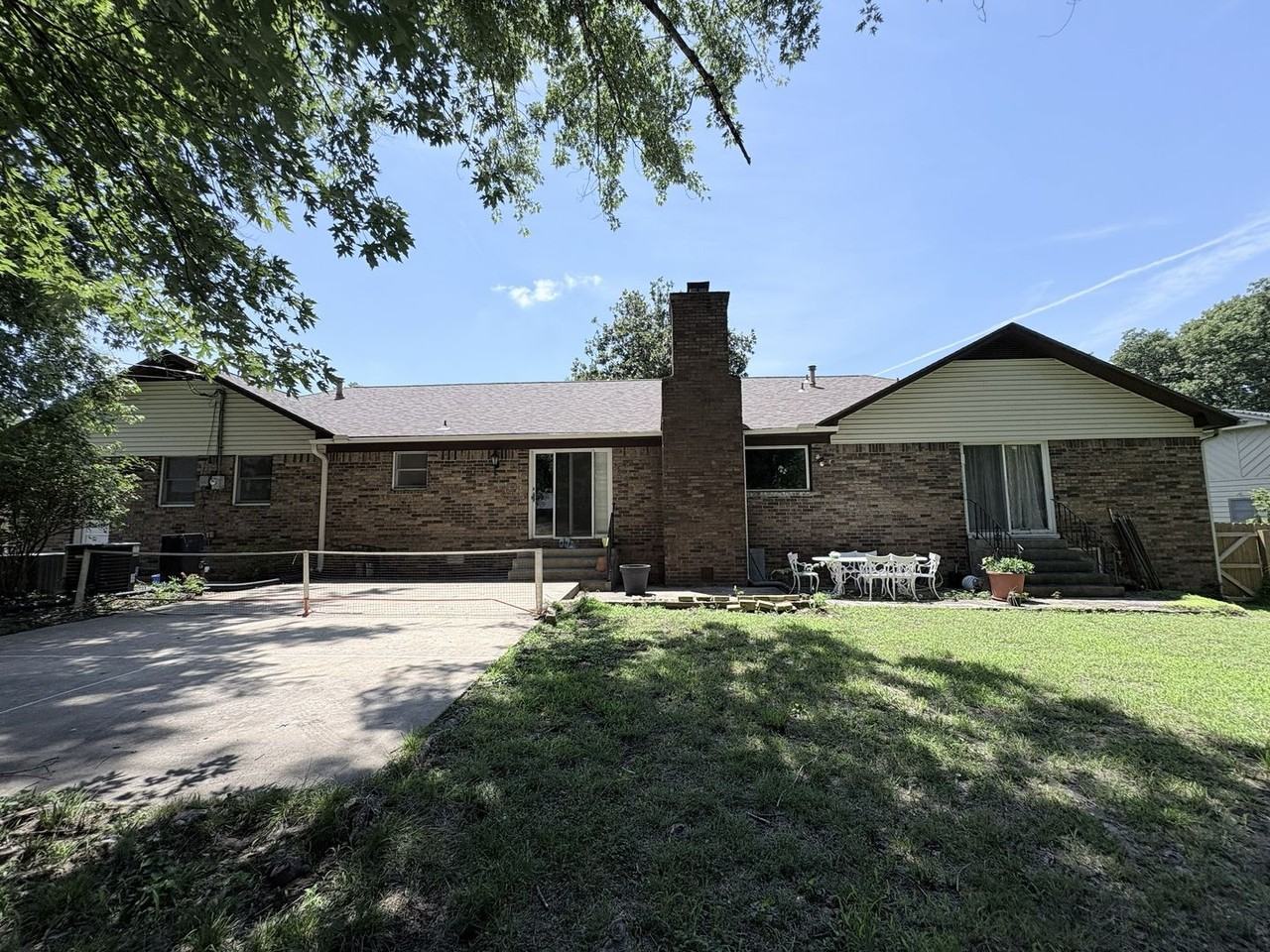 1365 W Twin Springs St - Photo 3 of 50
