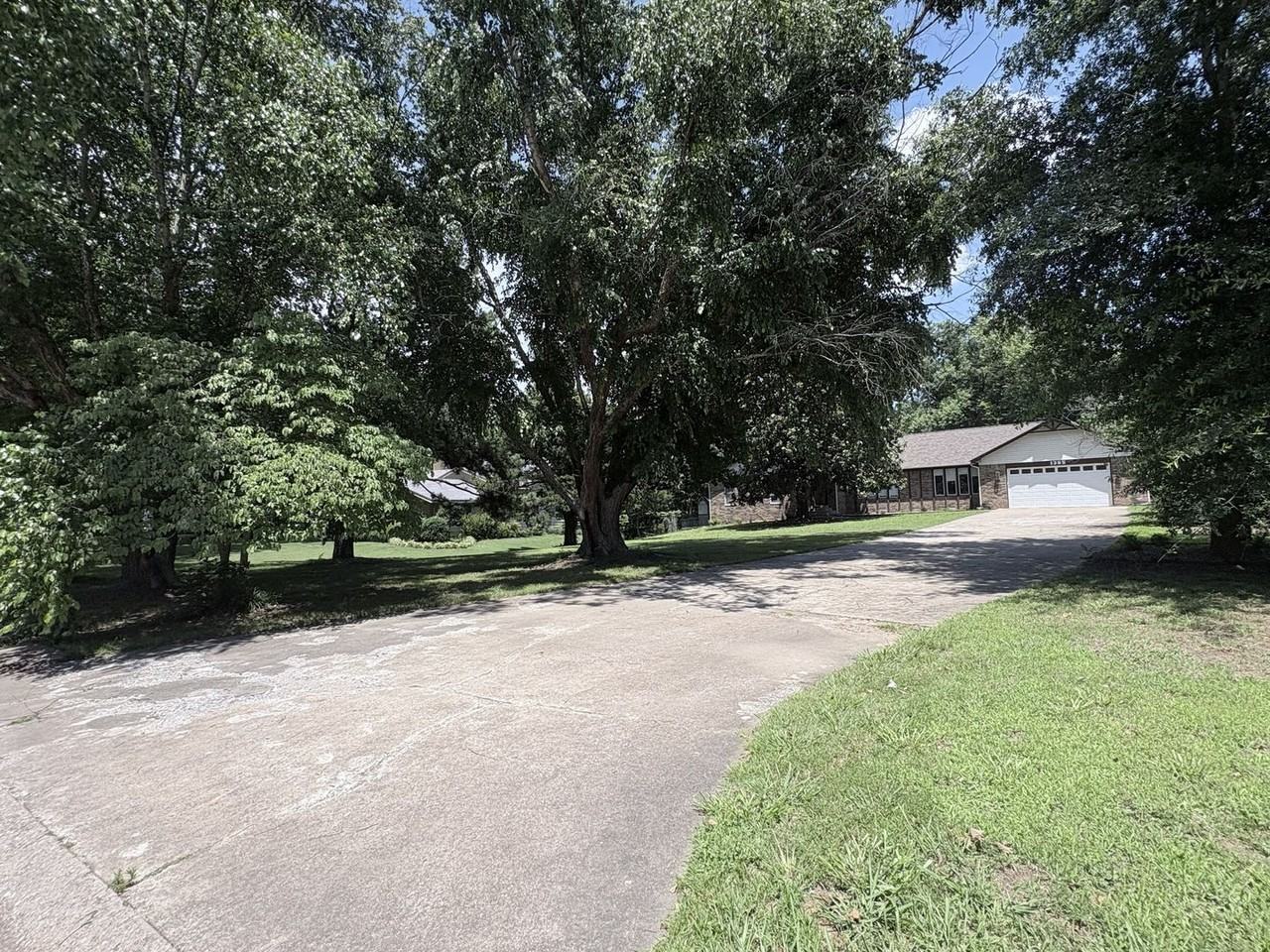 1365 W Twin Springs St - Photo 4 of 50