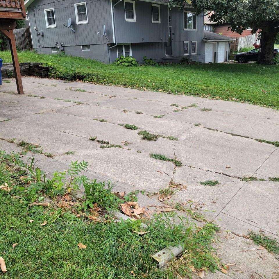 1110 S 10th St - Photo 3 of 47
