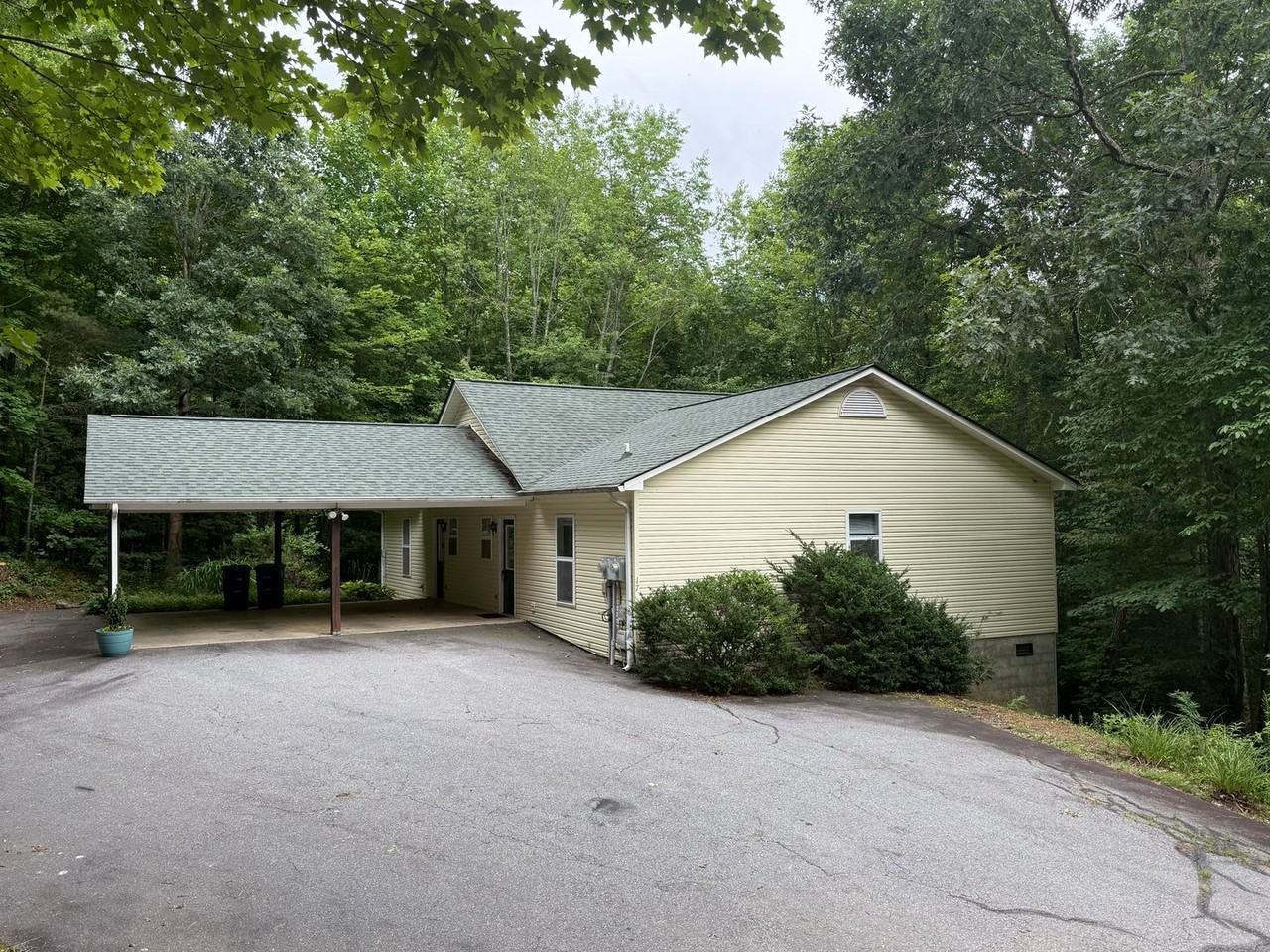 17A Tree Canopy Ln - Photo 2 of 21