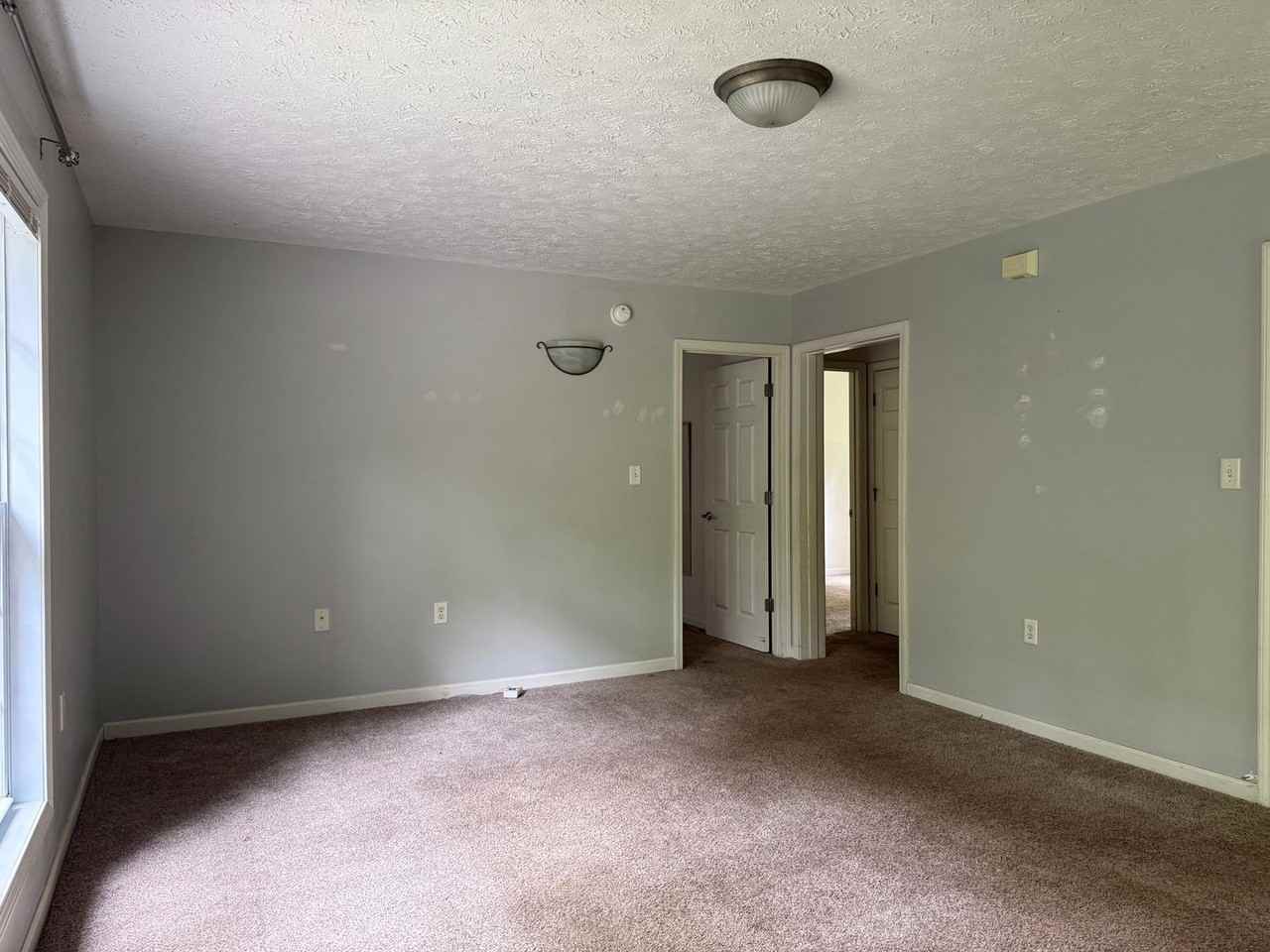 4 Greenbriar Rd #B - Photo 2 of 13