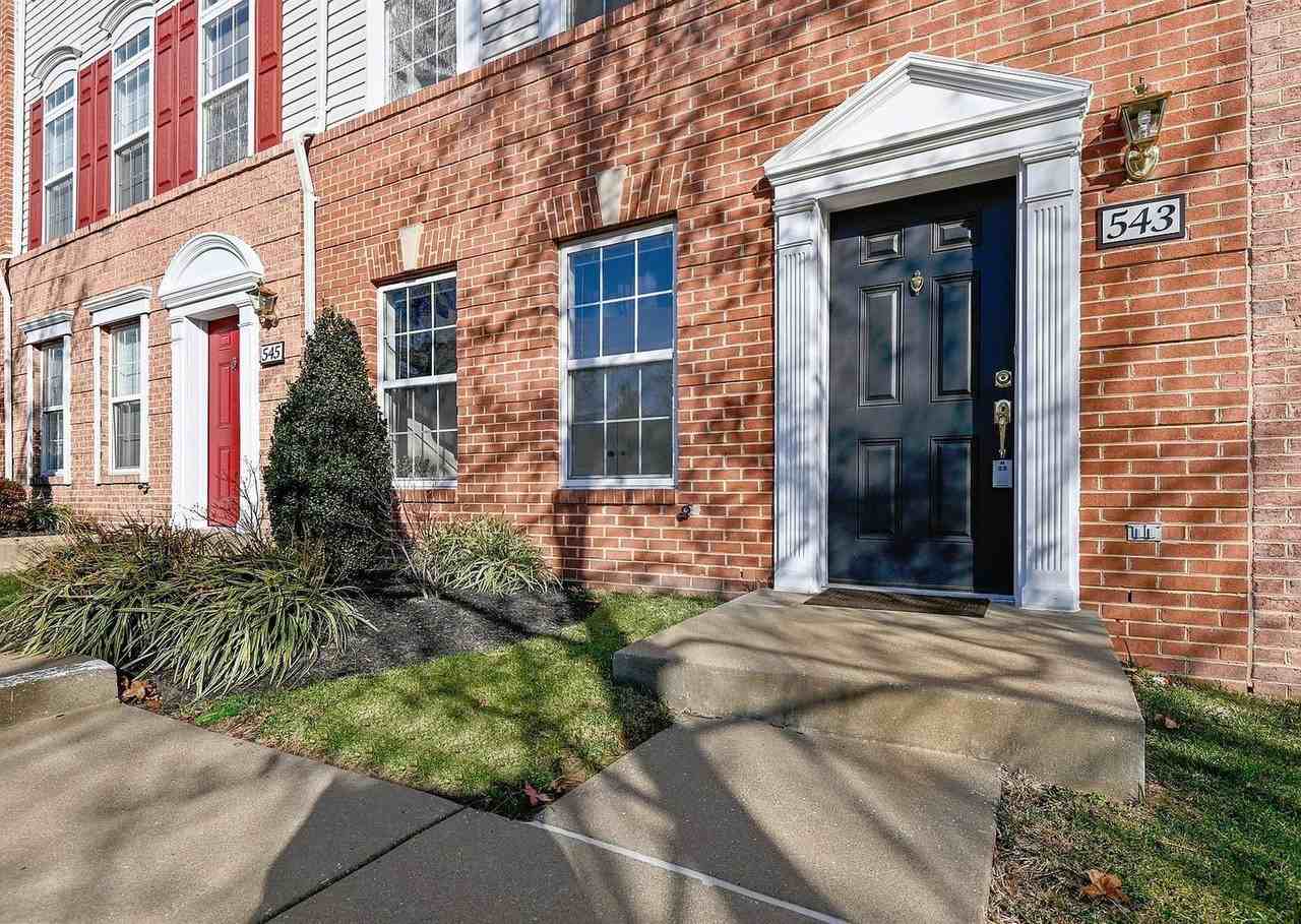 543 Ensemble Ct - Photo 4 of 50