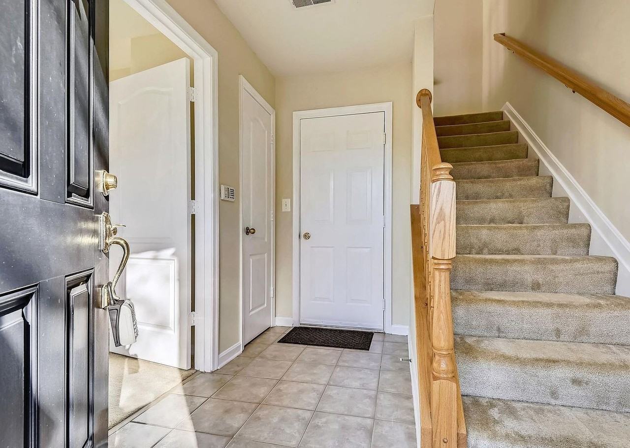 543 Ensemble Ct - Photo 7 of 50