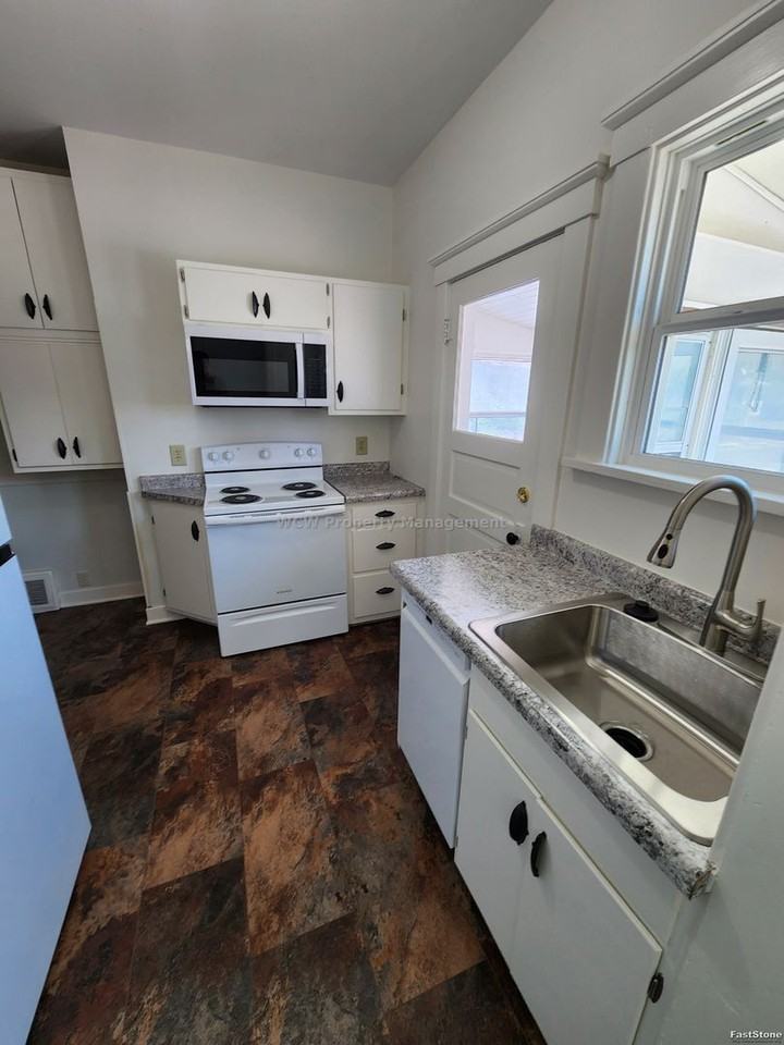 1014 Sw 9th St - Photo 6 of 14