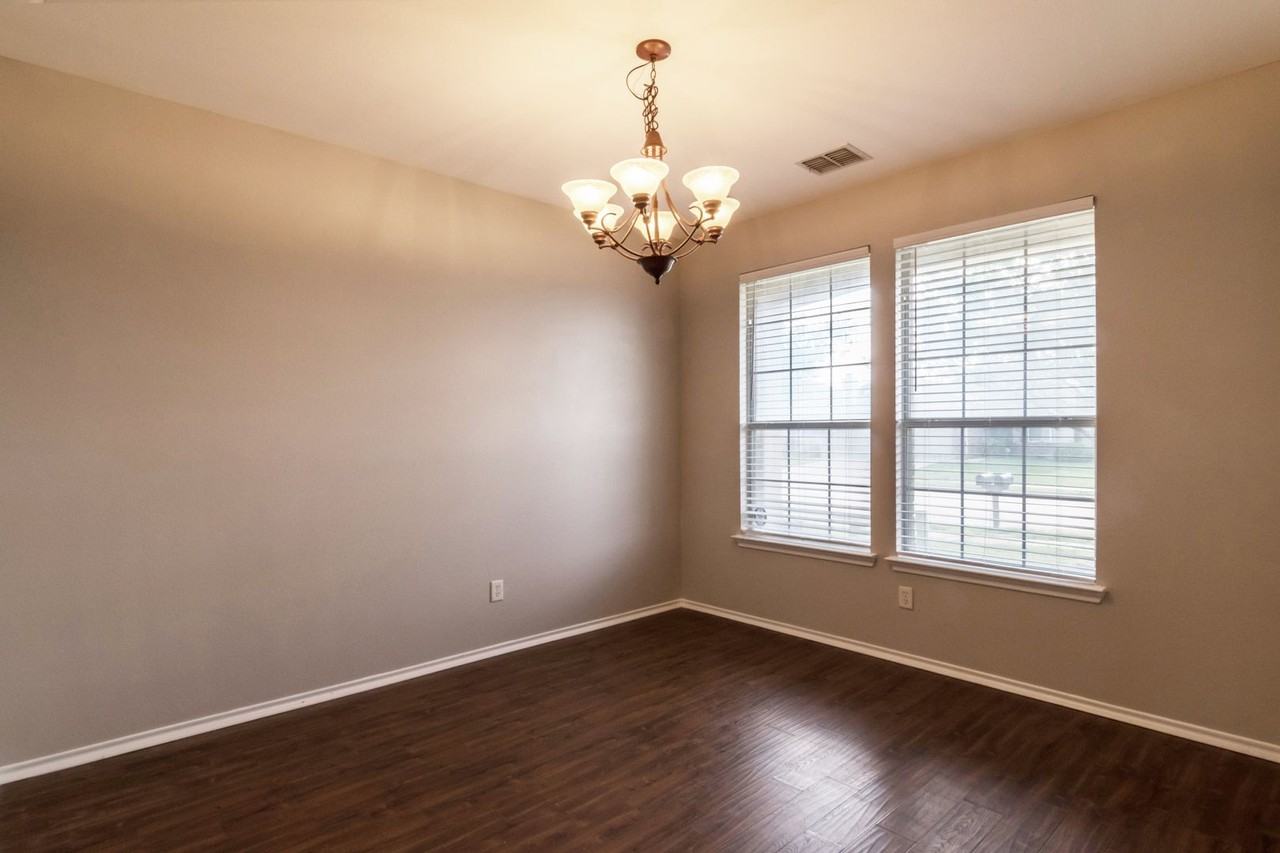 8512 Prairie Wind Trl - Photo 6 of 30