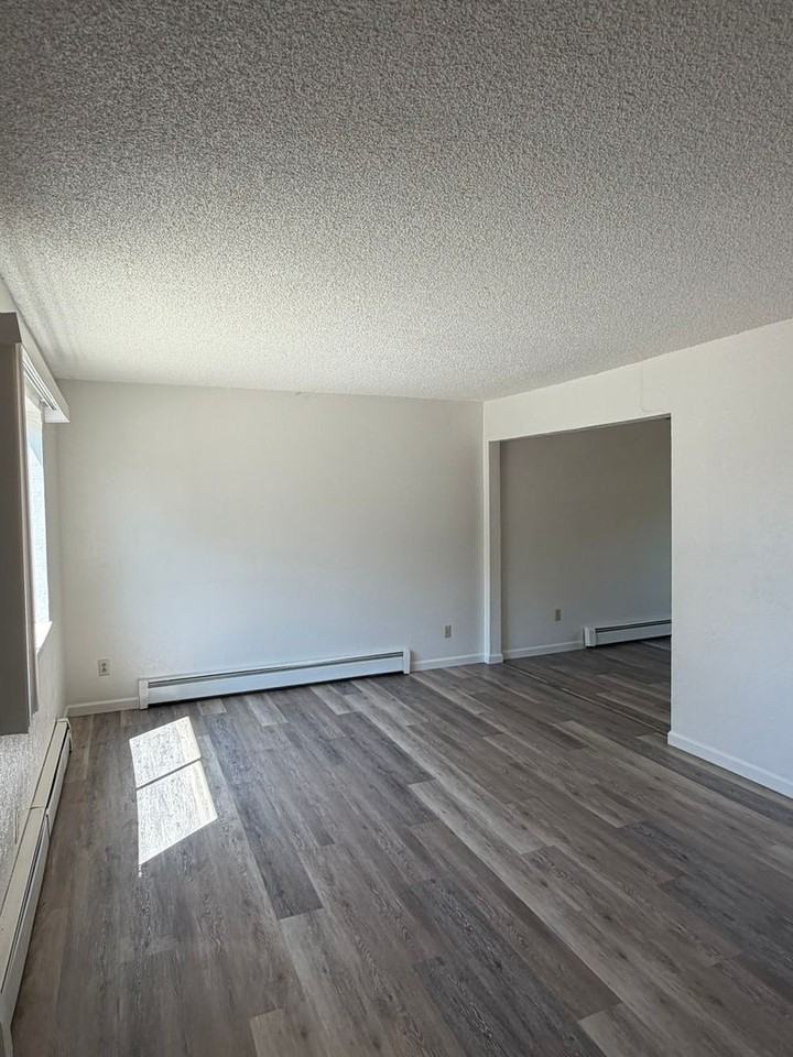 3211 Opal Ct #A - Photo 3 of 17