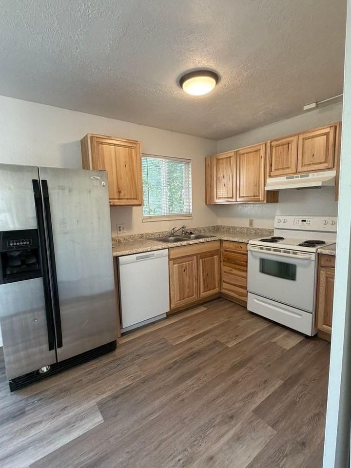 3211 Opal Ct #A - Photo 7 of 17