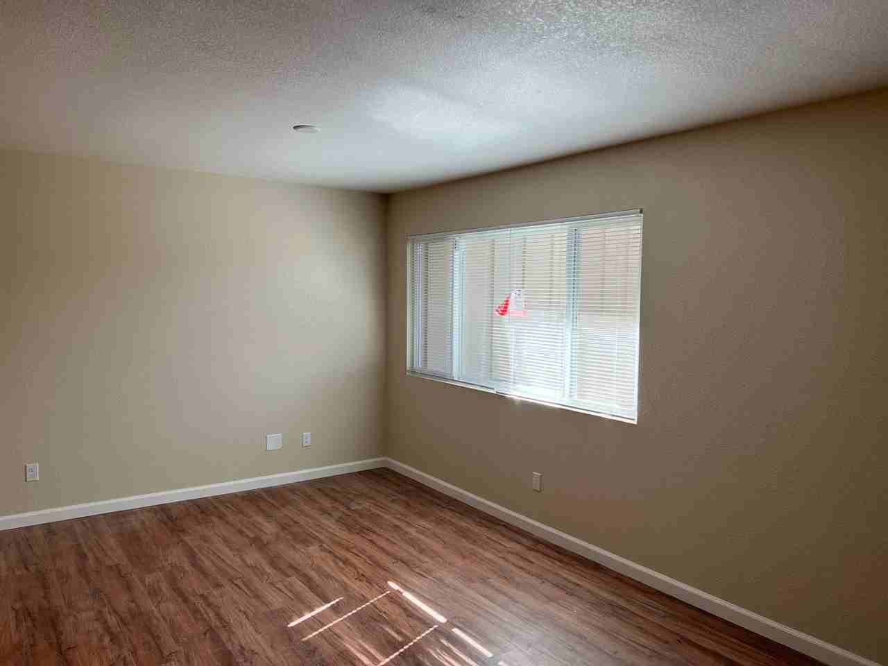 2603 Carlton Ln - Photo 3 of 24