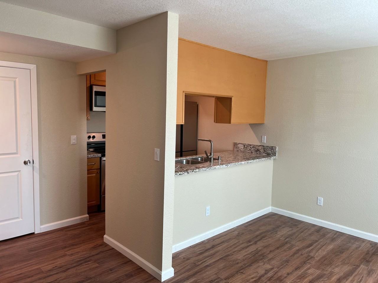 2603 Carlton Ln - Photo 6 of 24